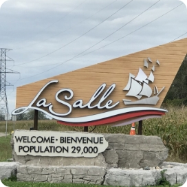 Vintage style Kingsville town welcome sign